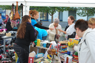 Dobroczynny wiosenny Pestrobazar