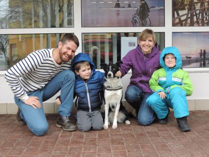 Zróżnicowane społeczeństwo wychowało pierwszego psa asystującego dla chłopców z autyzmem